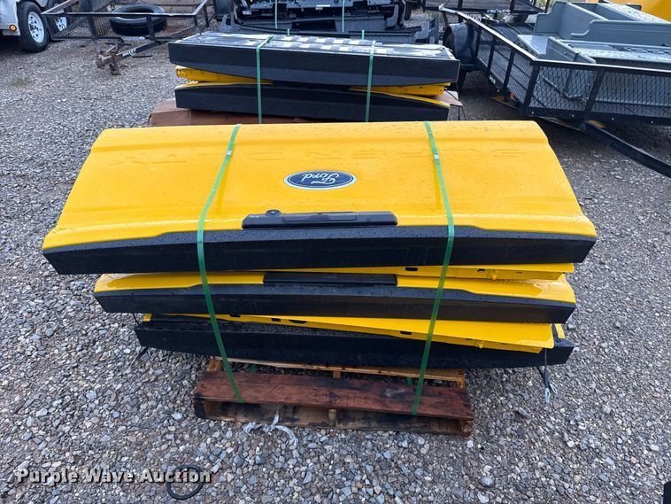 image for item FC4145 (6) pickup truck tailgates