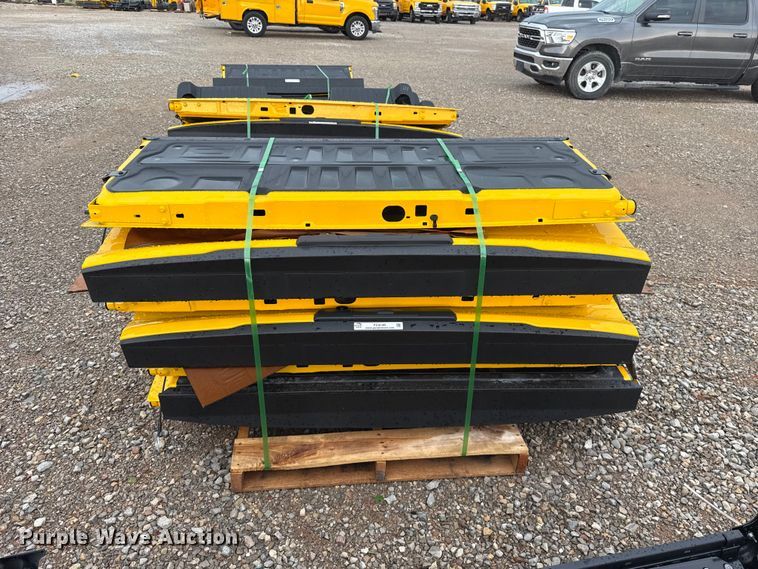 image for item FC4146 (7) pickup truck tailgates