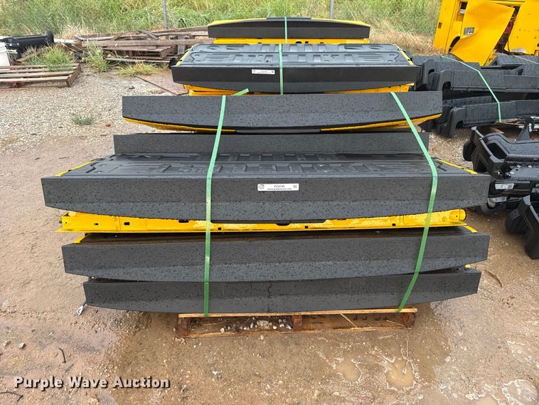 image for item FC4149 (8) pickup truck tailgates