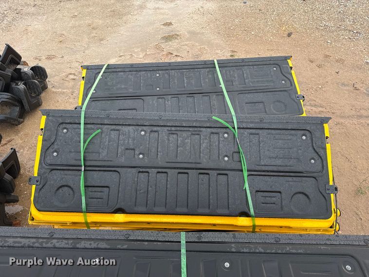 image for item FC4149 (8) pickup truck tailgates
