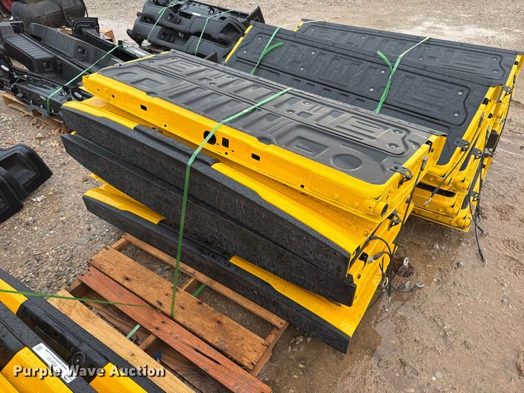(6) pickup truck tailgates