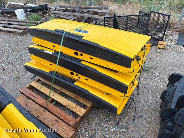 image for item FC4151 (6) pickup truck tailgates