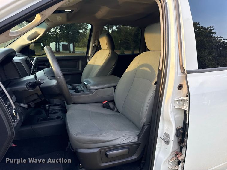 image for item FC4158 2018 Dodge Ram 3500 Crew Cab pickup truck