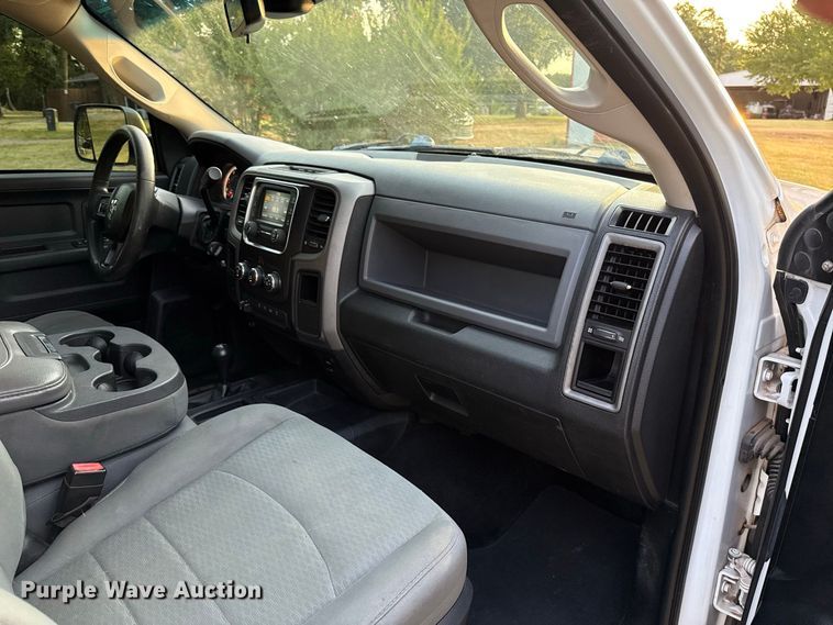 image for item FC4158 2018 Dodge Ram 3500 Crew Cab pickup truck