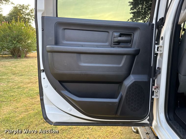 image for item FC4158 2018 Dodge Ram 3500 Crew Cab pickup truck