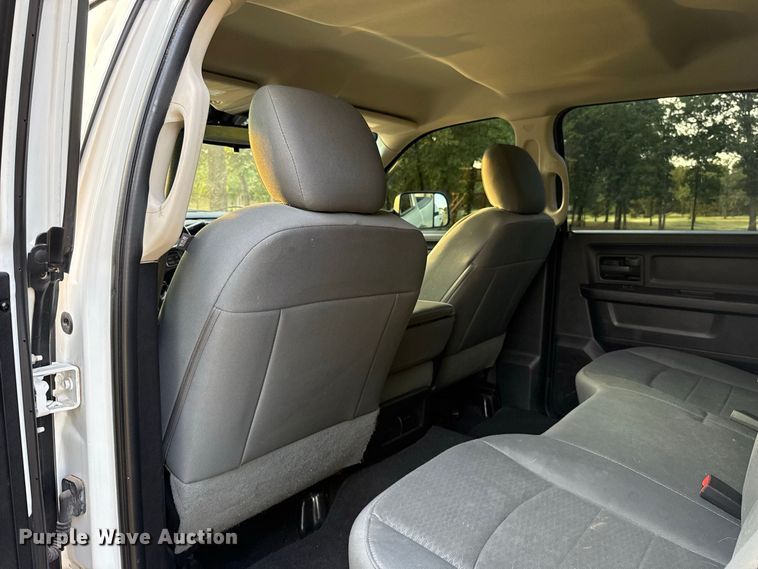 image for item FC4158 2018 Dodge Ram 3500 Crew Cab pickup truck