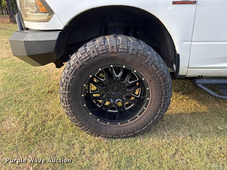 image for item FC4158 2018 Dodge Ram 3500 Crew Cab pickup truck