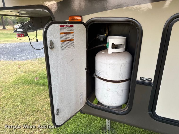 image for item FC4159 2015 Crusader by Forest River CSF315RST camper