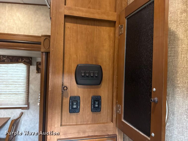 image for item FC4159 2015 Crusader by Forest River CSF315RST camper