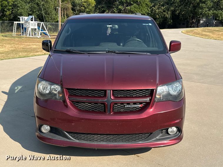 image for item FC4161 2017 Dodge Grand Caravan van