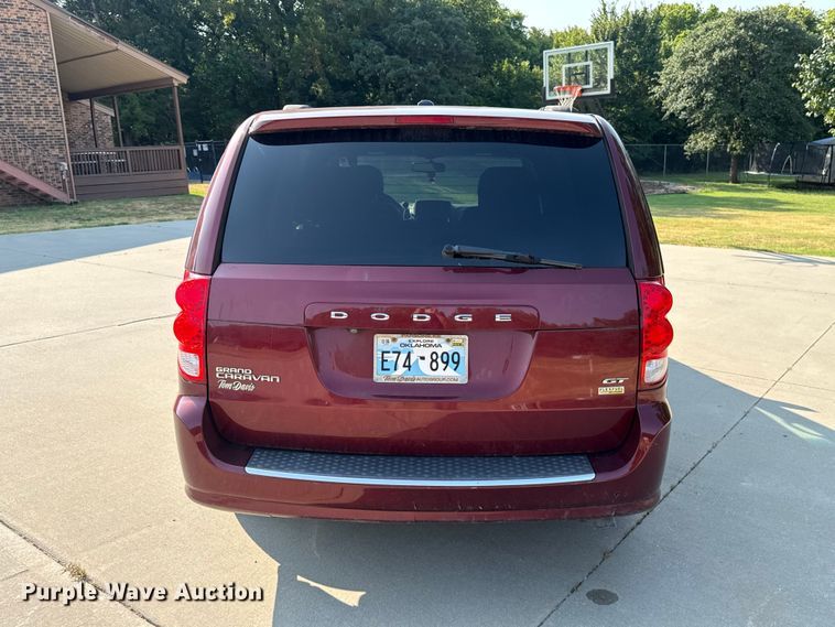 image for item FC4161 2017 Dodge Grand Caravan van
