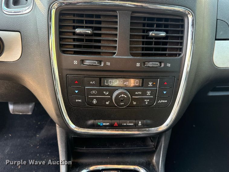 image for item FC4161 2017 Dodge Grand Caravan van