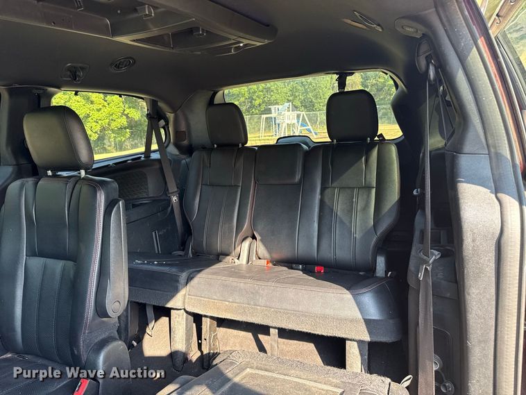 image for item FC4161 2017 Dodge Grand Caravan van