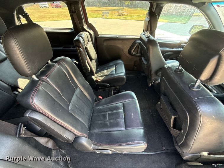 image for item FC4161 2017 Dodge Grand Caravan van