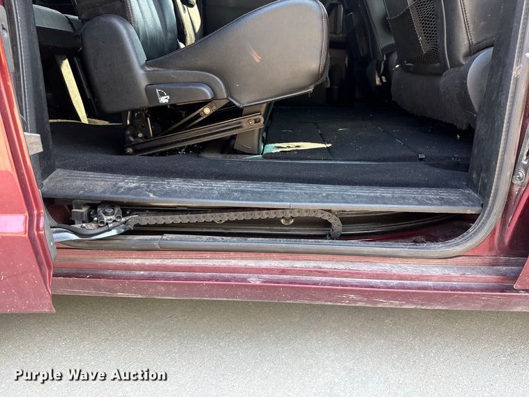 image for item FC4161 2017 Dodge Grand Caravan van