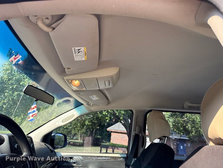 image for item FC4163 2014 Dodge Grand Caravan van