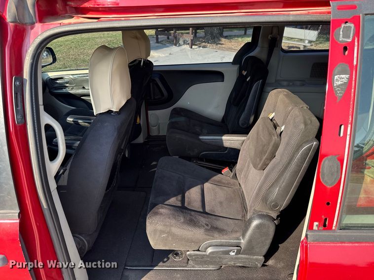 image for item FC4163 2014 Dodge Grand Caravan van