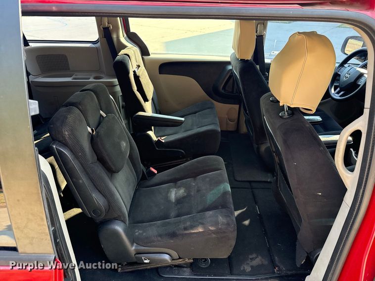 image for item FC4163 2014 Dodge Grand Caravan van