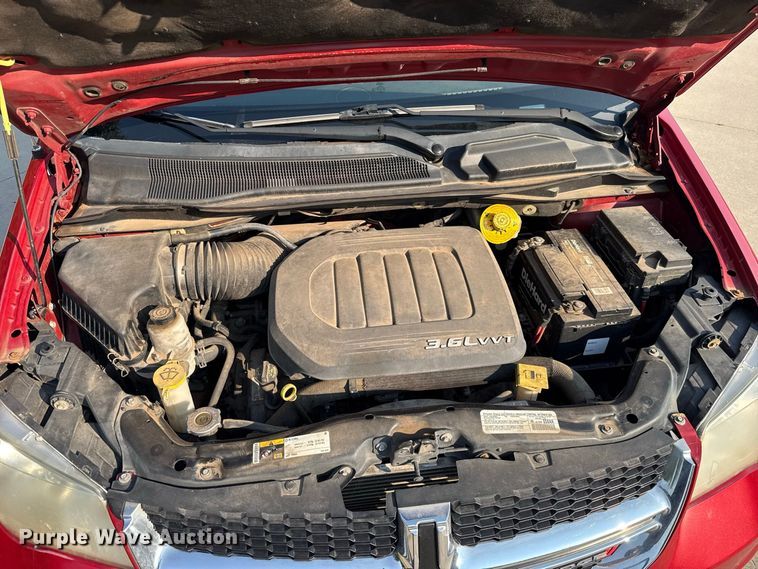 image for item FC4163 2014 Dodge Grand Caravan van
