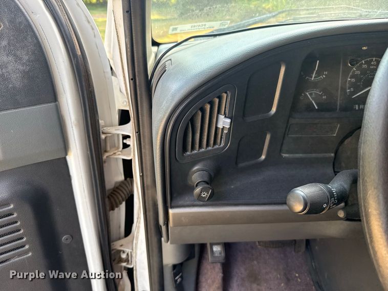 image for item FC4183 1994 Ford E350 shuttle bus