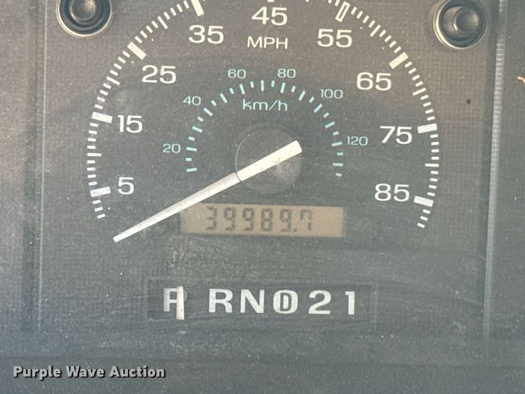 image for item FC4183 1994 Ford E350 shuttle bus