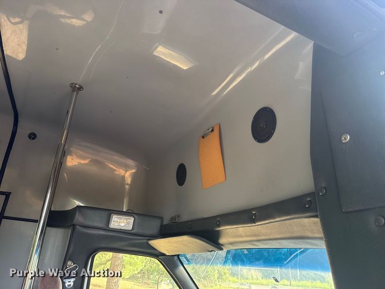 image for item FC4183 1994 Ford E350 shuttle bus