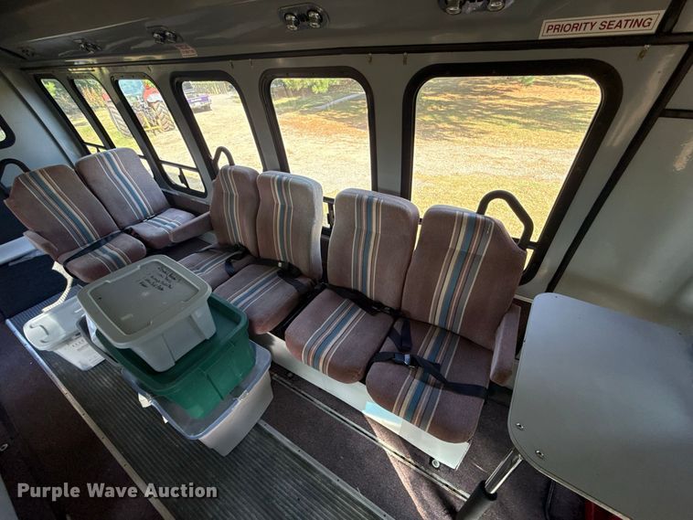 image for item FC4183 1994 Ford E350 shuttle bus