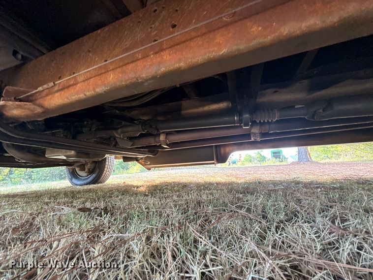 image for item FC4183 1994 Ford E350 shuttle bus