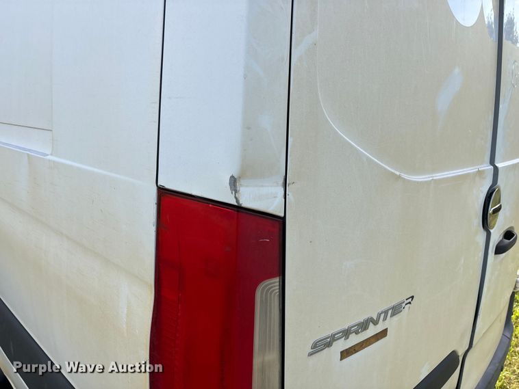 image for item FG0498 2019 Freightliner  Sprinter 2500 van