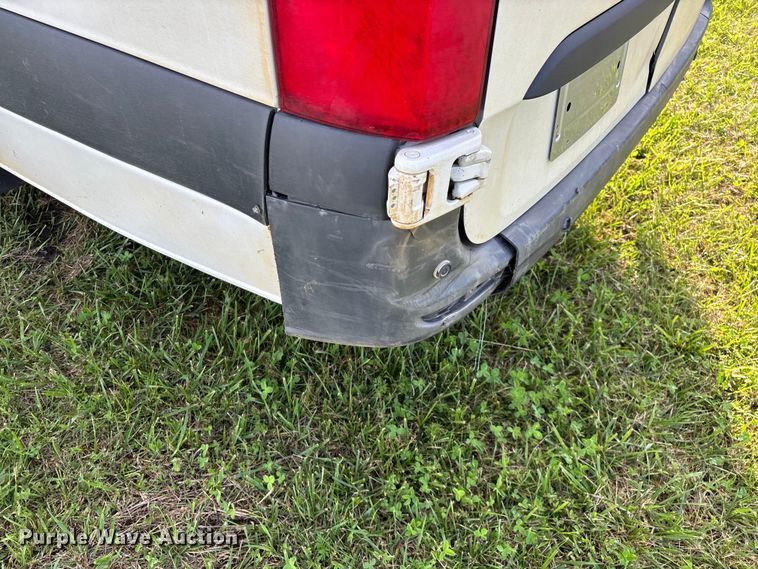 image for item FG0498 2019 Freightliner  Sprinter 2500 van