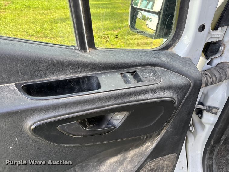 image for item FG0498 2019 Freightliner  Sprinter 2500 van