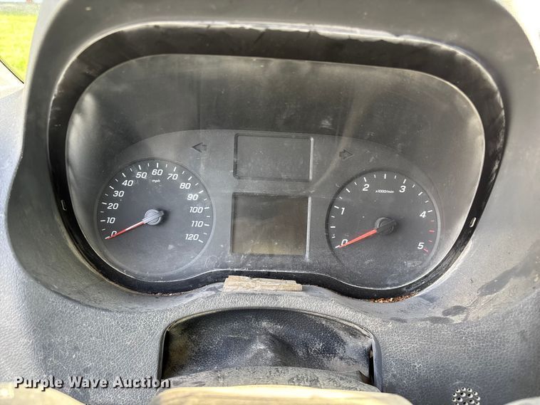 image for item FG0498 2019 Freightliner  Sprinter 2500 van
