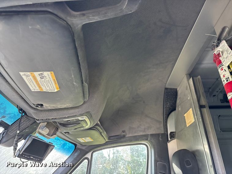 image for item FG0498 2019 Freightliner  Sprinter 2500 van