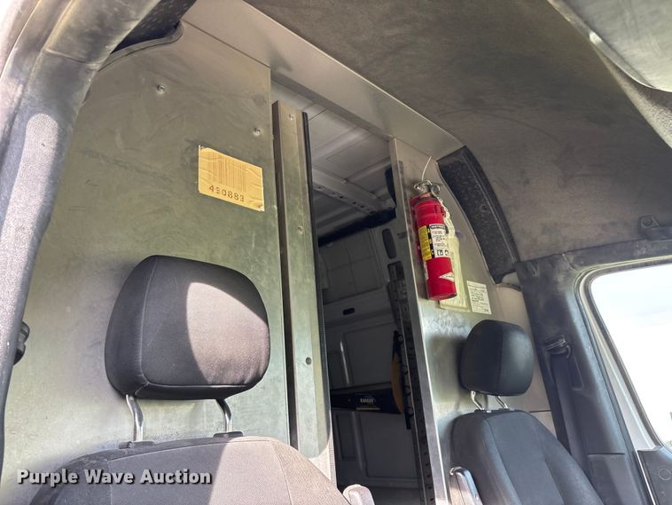 image for item FG0498 2019 Freightliner  Sprinter 2500 van