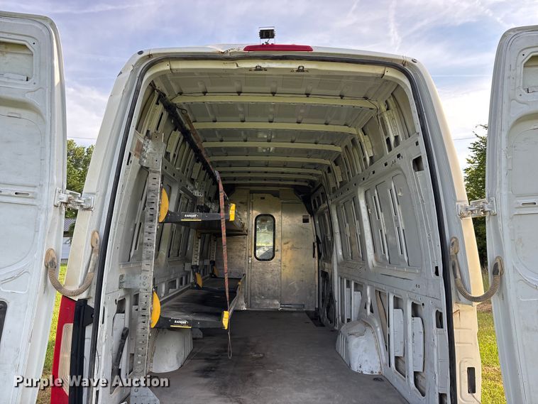 image for item FG0498 2019 Freightliner  Sprinter 2500 van