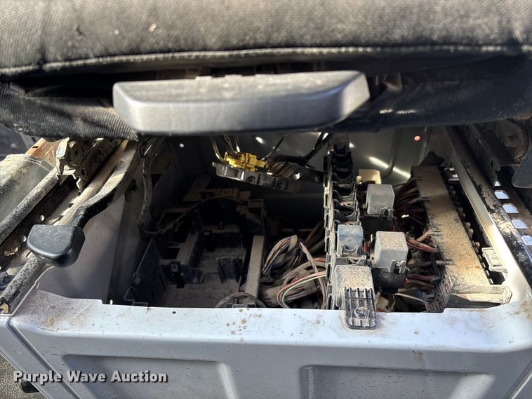 image for item FG0498 2019 Freightliner  Sprinter 2500 van