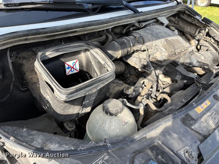 image for item FG0498 2019 Freightliner  Sprinter 2500 van