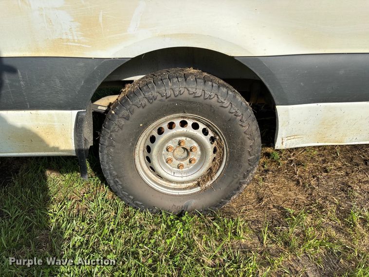 image for item FG0498 2019 Freightliner  Sprinter 2500 van