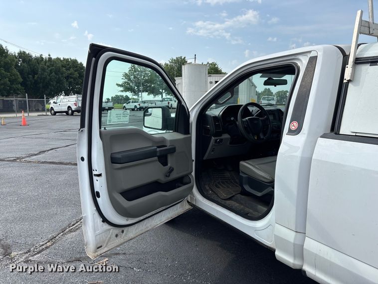 image for item FG0589 2017 Ford F150 pickup truck