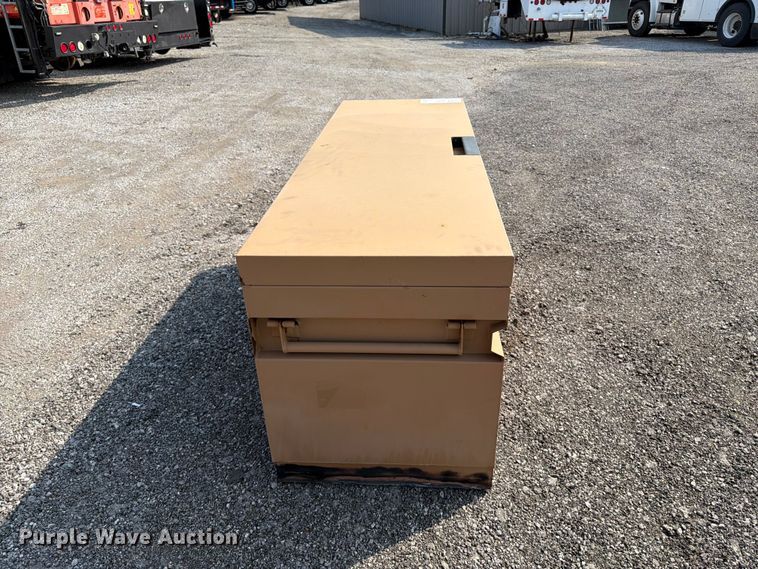 image for item FI0339 Knaack 2472 job box