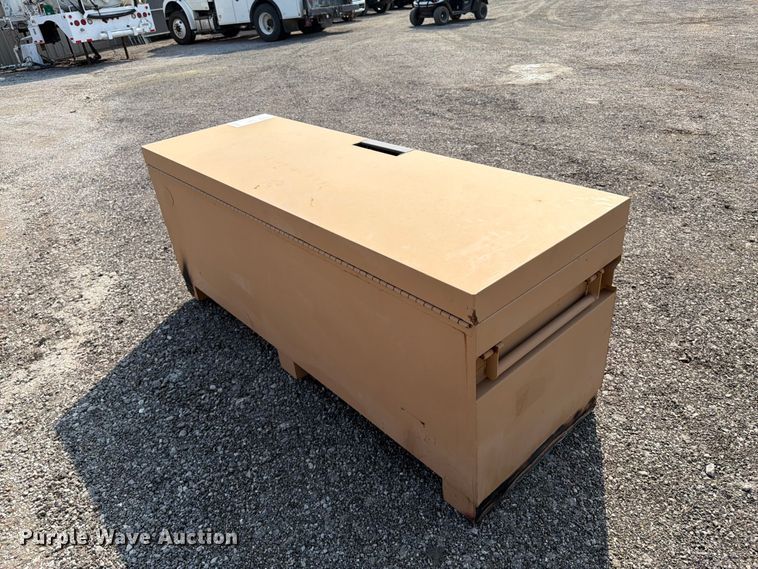 image for item FI0339 Knaack 2472 job box