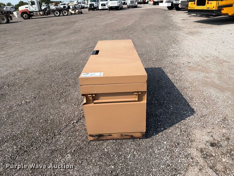 image for item FI0339 Knaack 2472 job box