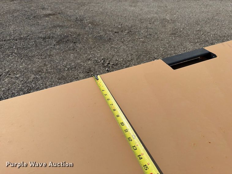 image for item FI0339 Knaack 2472 job box