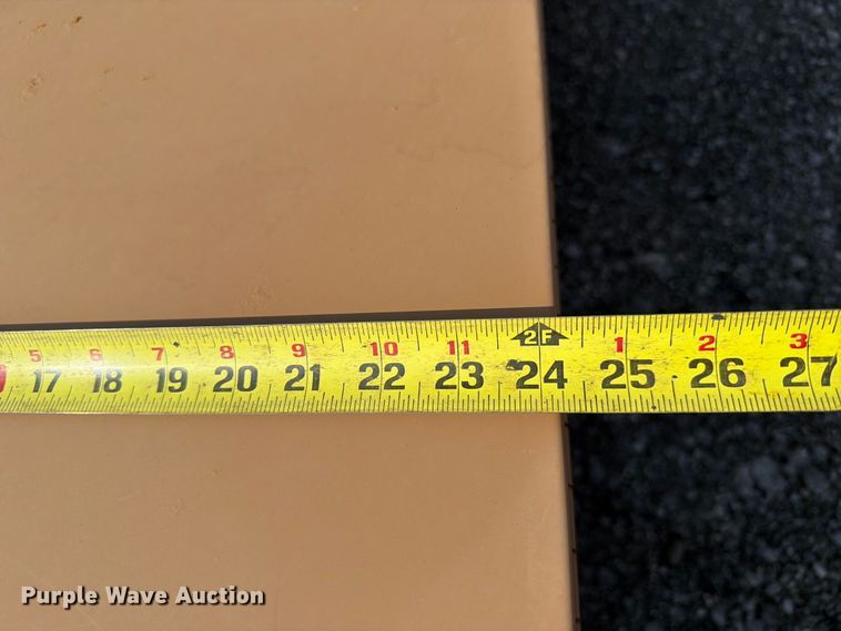 image for item FI0339 Knaack 2472 job box