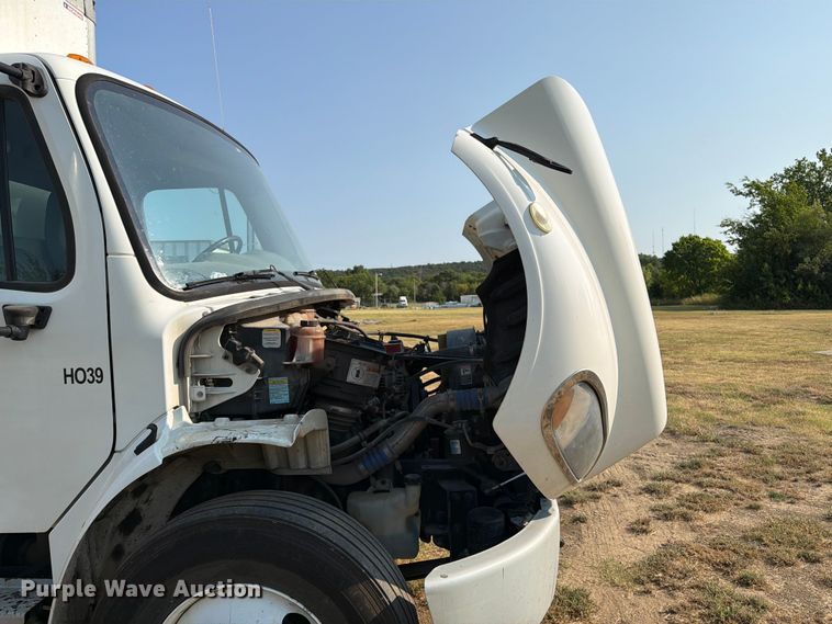 image for item FI0341 2015 Freightliner Business Class M2 box truck