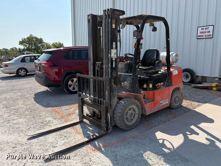 image for item FI0342 Utilev UT25P forklift