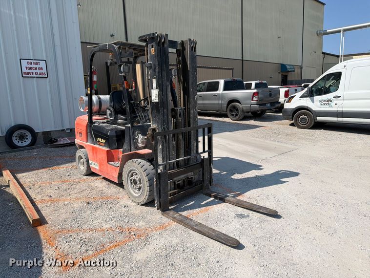 image for item FI0342 Utilev UT25P forklift