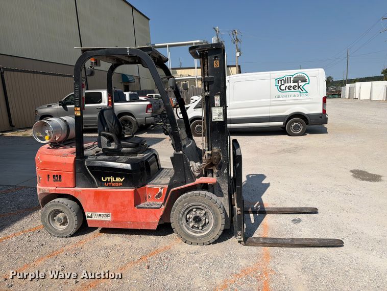 image for item FI0342 Utilev UT25P forklift