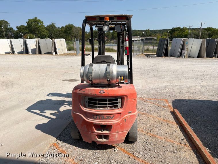 image for item FI0342 Utilev UT25P forklift
