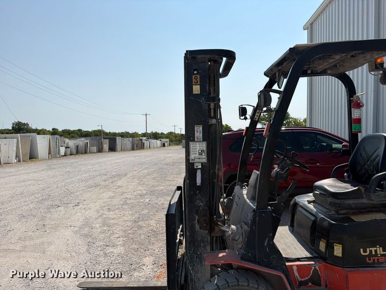 image for item FI0342 Utilev UT25P forklift
